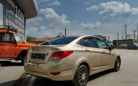 Hyundai Solaris II рестайлинг, 2011 год, 600 000 рублей, 5 фотография
