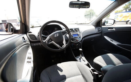Hyundai Solaris II рестайлинг, 2011 год, 600 000 рублей, 8 фотография