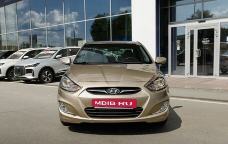 Hyundai Solaris II рестайлинг, 2011 год, 600 000 рублей, 2 фотография