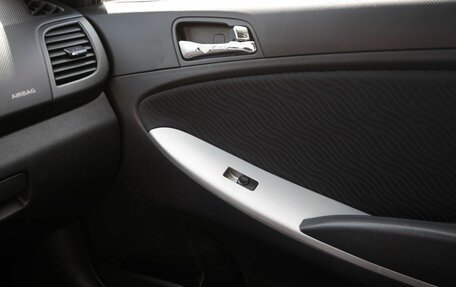 Hyundai Solaris II рестайлинг, 2011 год, 600 000 рублей, 14 фотография