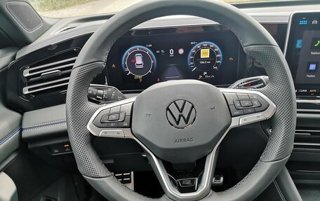 Volkswagen Tiguan, 2025 год, 9 090 000 рублей, 6 фотография
