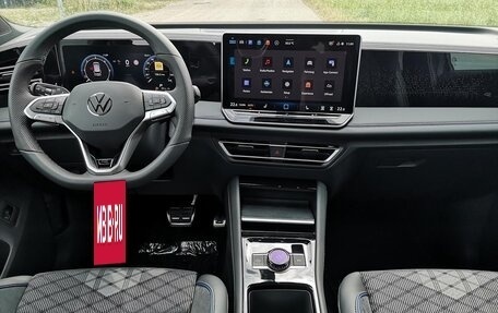 Volkswagen Tiguan, 2025 год, 9 090 000 рублей, 7 фотография