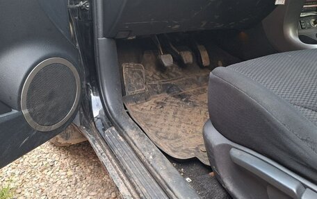Toyota RAV4, 2006 год, 1 000 000 рублей, 2 фотография