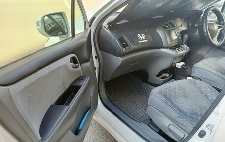 Honda Stream II, 2009 год, 1 490 000 рублей, 9 фотография