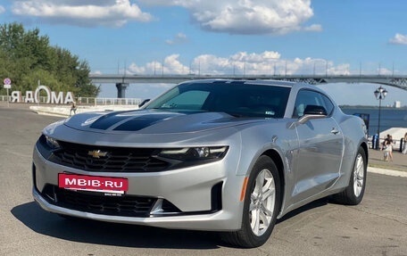 Chevrolet Camaro VI, 2018 год, 2 800 000 рублей, 2 фотография