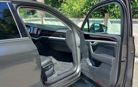 Volkswagen Touareg III, 2021 год, 5 000 000 рублей, 6 фотография