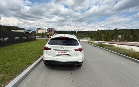 Infiniti QX70, 2013 год, 2 080 000 рублей, 2 фотография