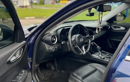 Alfa Romeo Giulia II, 2016 год, 2 100 000 рублей, 8 фотография