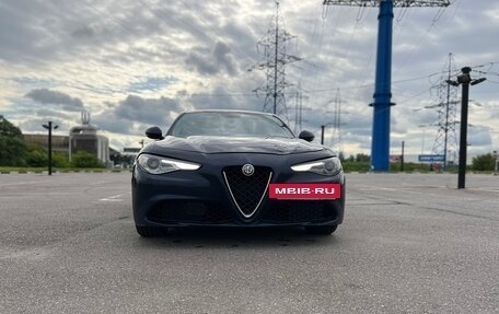 Alfa Romeo Giulia II, 2016 год, 2 100 000 рублей, 2 фотография