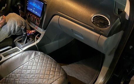 Ford Focus II рестайлинг, 2008 год, 310 000 рублей, 3 фотография