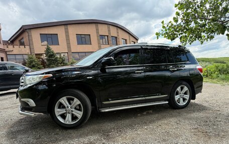 Toyota Highlander III, 2011 год, 2 250 000 рублей, 12 фотография