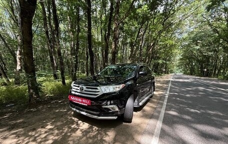 Toyota Highlander III, 2011 год, 2 250 000 рублей, 4 фотография