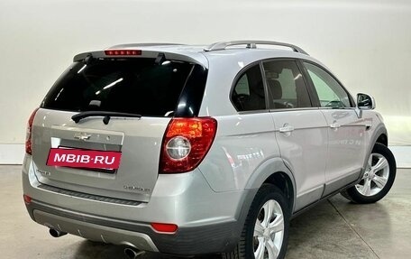 Chevrolet Captiva I, 2011 год, 1 039 000 рублей, 2 фотография