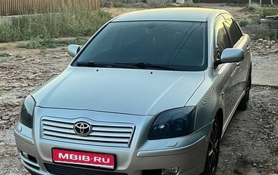 Toyota Avensis III рестайлинг, 2004 год, 820 000 рублей, 1 фотография