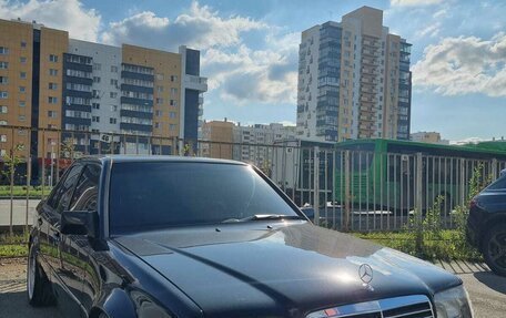 Mercedes-Benz E-Класс, 1992 год, 2 500 000 рублей, 25 фотография