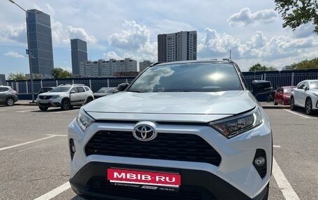 Toyota RAV4, 2020 год, 3 500 000 рублей, 2 фотография