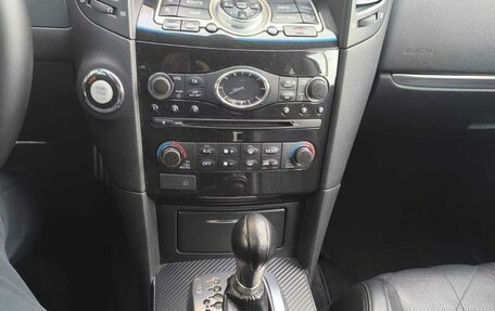 Infiniti QX70, 2013 год, 1 850 000 рублей, 7 фотография