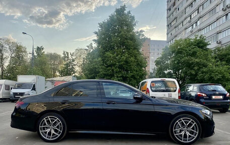 Mercedes-Benz E-Класс, 2022 год, 3 910 000 рублей, 4 фотография