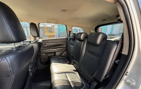 Mitsubishi Outlander III рестайлинг 3, 2013 год, 1 250 000 рублей, 12 фотография