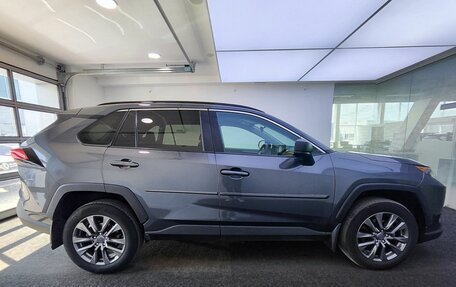 Toyota RAV4, 2019 год, 2 310 000 рублей, 5 фотография