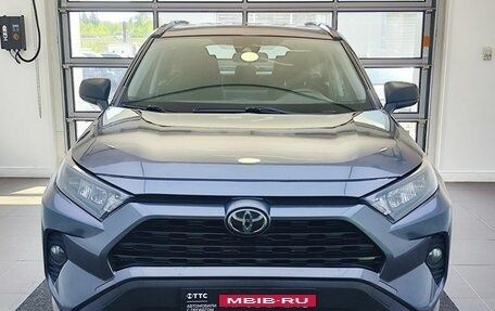 Toyota RAV4, 2019 год, 2 310 000 рублей, 2 фотография