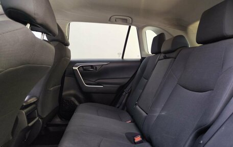 Toyota RAV4, 2019 год, 2 310 000 рублей, 15 фотография