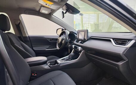 Toyota RAV4, 2019 год, 2 310 000 рублей, 13 фотография