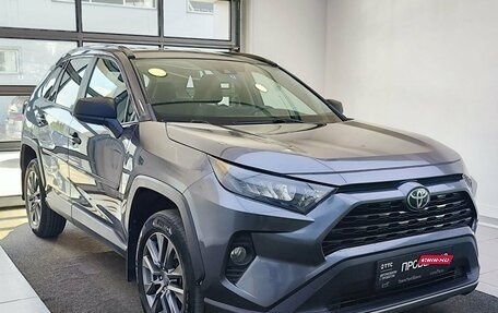 Toyota RAV4, 2019 год, 2 310 000 рублей, 3 фотография