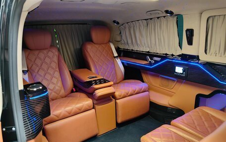 Mercedes-Benz V-Класс, 2017 год, 8 990 000 рублей, 17 фотография