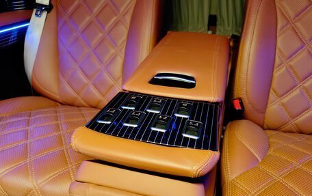 Mercedes-Benz V-Класс, 2017 год, 8 990 000 рублей, 20 фотография