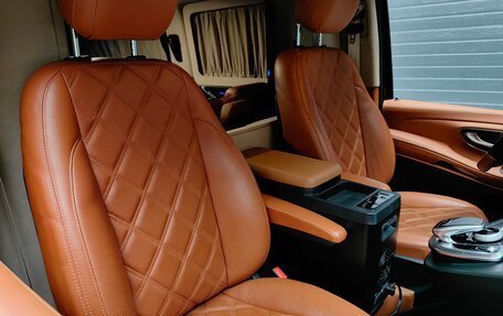 Mercedes-Benz V-Класс, 2017 год, 8 990 000 рублей, 23 фотография