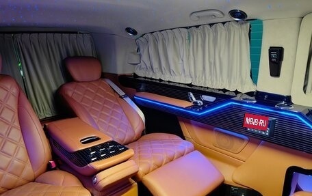 Mercedes-Benz V-Класс, 2017 год, 8 990 000 рублей, 19 фотография