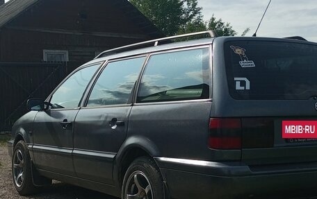 Volkswagen Passat B4, 1995 год, 350 000 рублей, 3 фотография