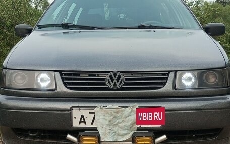 Volkswagen Passat B4, 1995 год, 350 000 рублей, 2 фотография