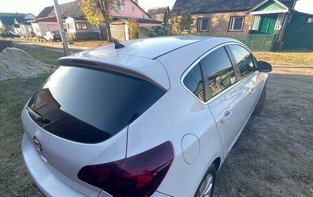Opel Astra J, 2011 год, 817 000 рублей, 5 фотография