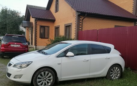 Opel Astra J, 2011 год, 817 000 рублей, 10 фотография