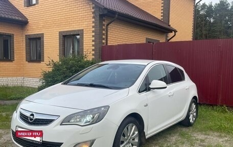 Opel Astra J, 2011 год, 817 000 рублей, 8 фотография