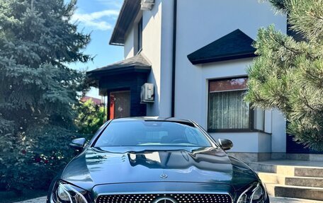 Mercedes-Benz E-Класс, 2018 год, 3 800 000 рублей, 2 фотография
