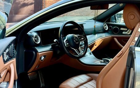 Mercedes-Benz E-Класс, 2018 год, 3 800 000 рублей, 5 фотография
