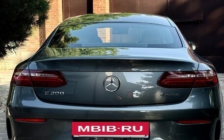 Mercedes-Benz E-Класс, 2018 год, 3 800 000 рублей, 4 фотография