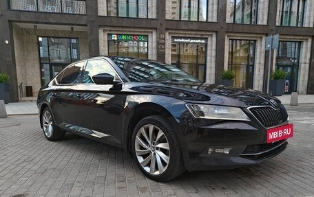Skoda Superb III рестайлинг, 2016 год, 1 699 000 рублей, 2 фотография