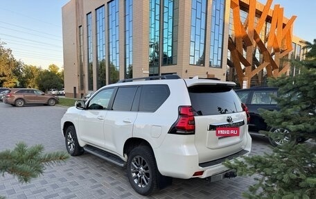Toyota Land Cruiser Prado 150 рестайлинг 2, 2018 год, 6 150 000 рублей, 2 фотография