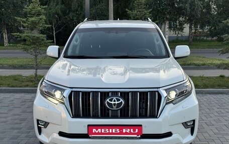 Toyota Land Cruiser Prado 150 рестайлинг 2, 2018 год, 6 150 000 рублей, 7 фотография