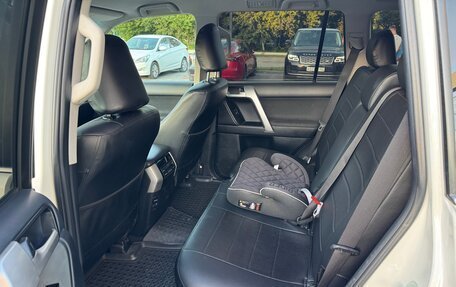 Toyota Land Cruiser Prado 150 рестайлинг 2, 2018 год, 6 150 000 рублей, 14 фотография