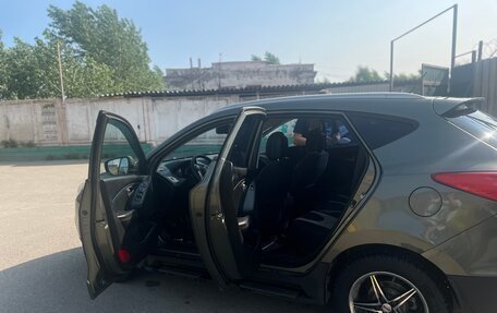 Hyundai ix35 I рестайлинг, 2010 год, 1 050 000 рублей, 4 фотография