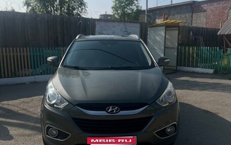 Hyundai ix35 I рестайлинг, 2010 год, 1 050 000 рублей, 2 фотография