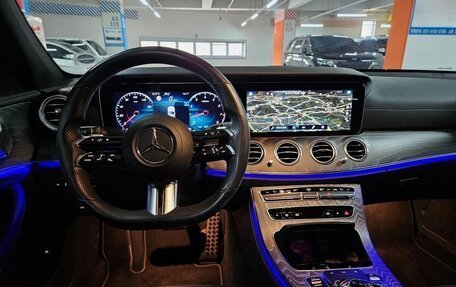 Mercedes-Benz E-Класс, 2022 год, 3 170 000 рублей, 9 фотография