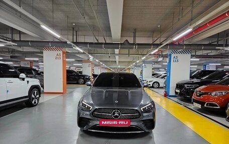 Mercedes-Benz E-Класс, 2022 год, 3 170 000 рублей, 3 фотография