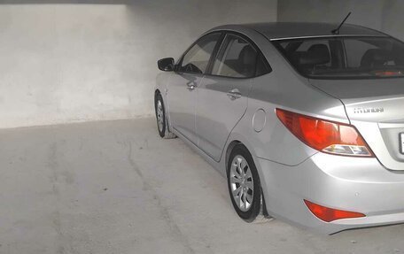 Hyundai Solaris II рестайлинг, 2015 год, 870 000 рублей, 3 фотография