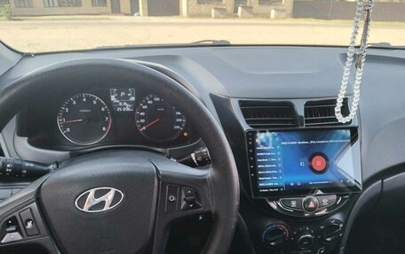 Hyundai Solaris II рестайлинг, 2015 год, 870 000 рублей, 7 фотография